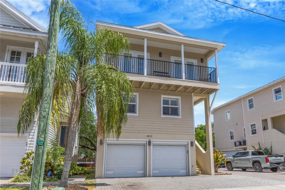 6812 S KISSIMMEE STREET Tampa, FL 33616