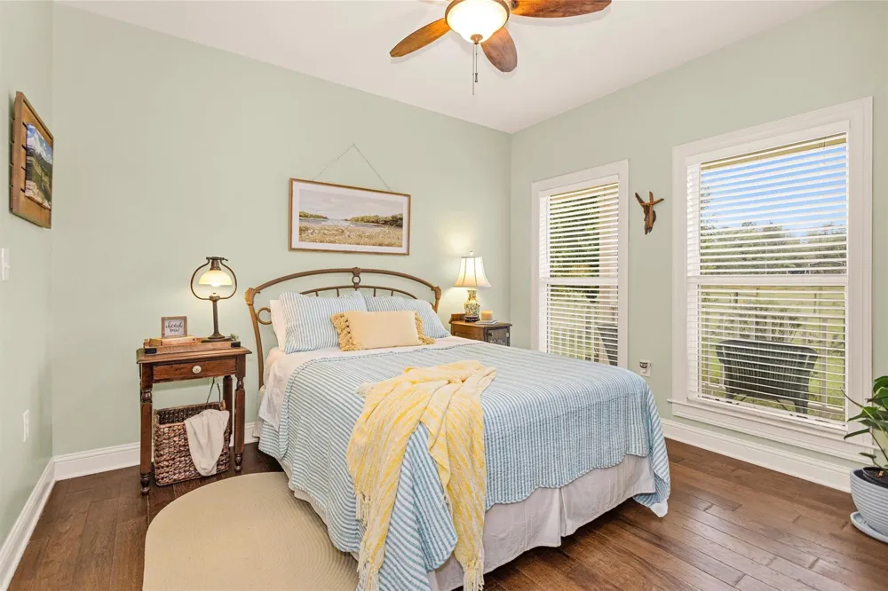 10 Hogg Extension Kennard, TX 75847