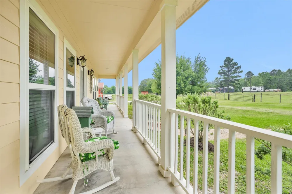 10 Hogg Extension Kennard, TX 75847
