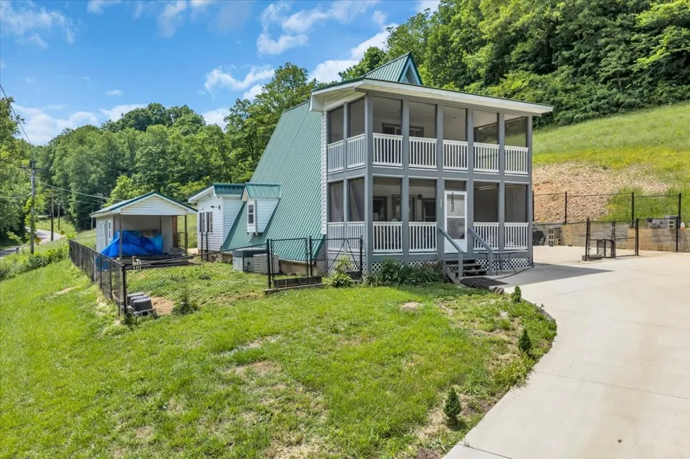 475 Lost Creek Rd Lynchburg, TN 37352
