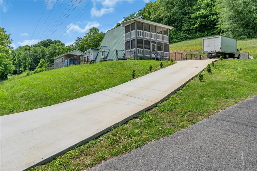 475 Lost Creek Rd Lynchburg, TN 37352