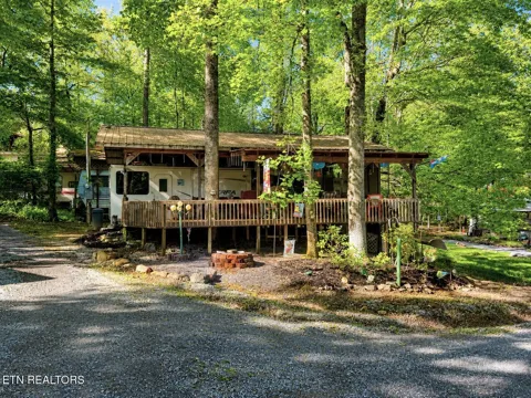 605 Lily Way
