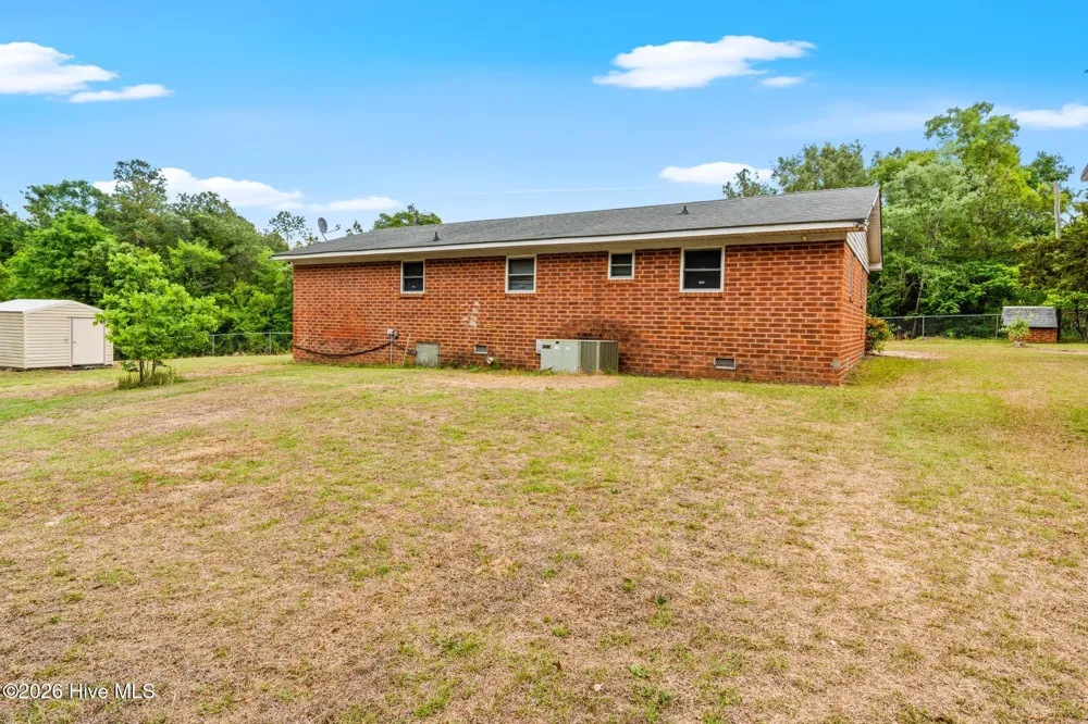 112 Jefferson Drive Hoffman, NC 28347