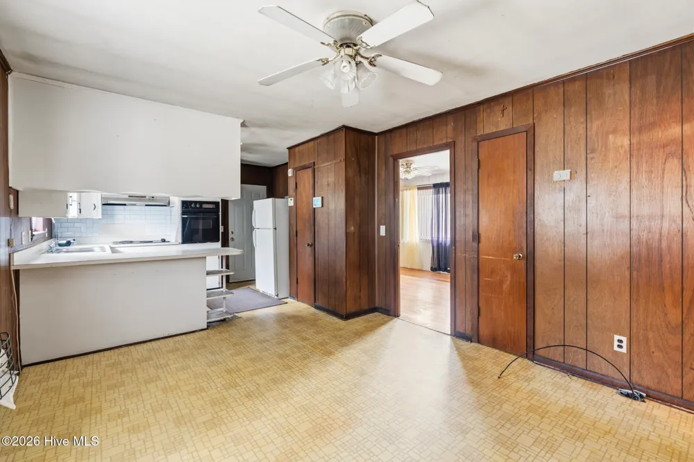 112 Jefferson Drive Hoffman, NC 28347