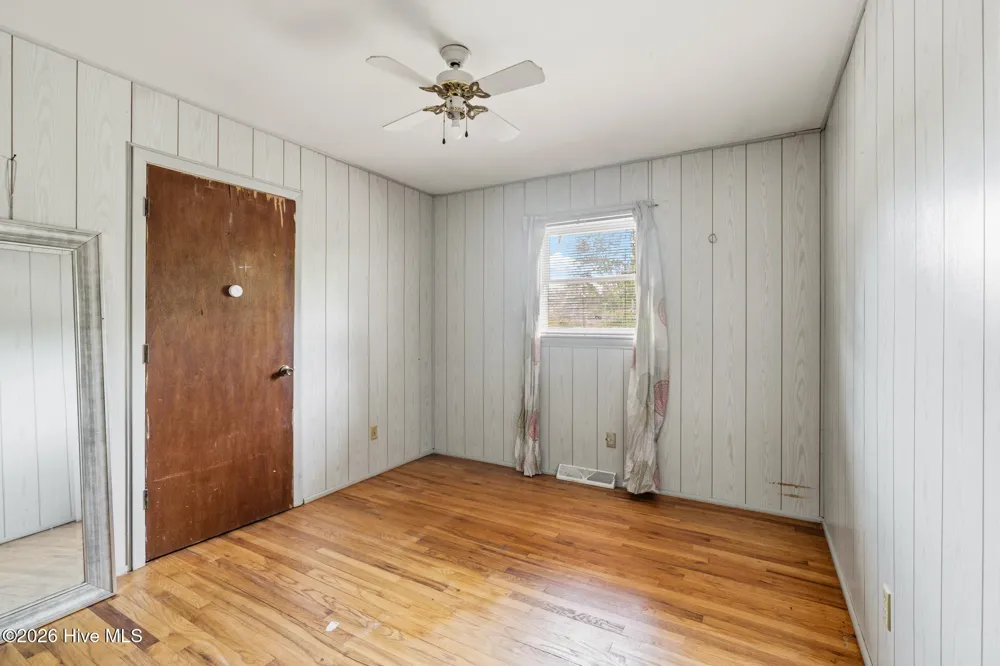 112 Jefferson Drive Hoffman, NC 28347