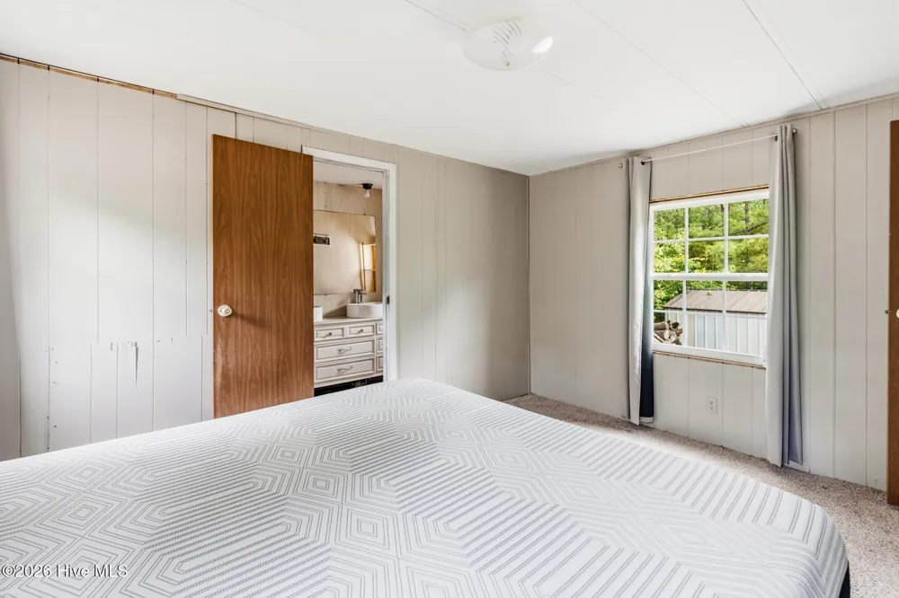 112 Jefferson Drive Hoffman, NC 28347