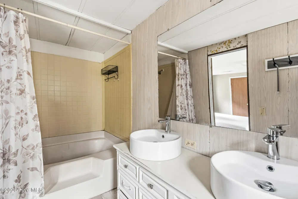 112 Jefferson Drive Hoffman, NC 28347