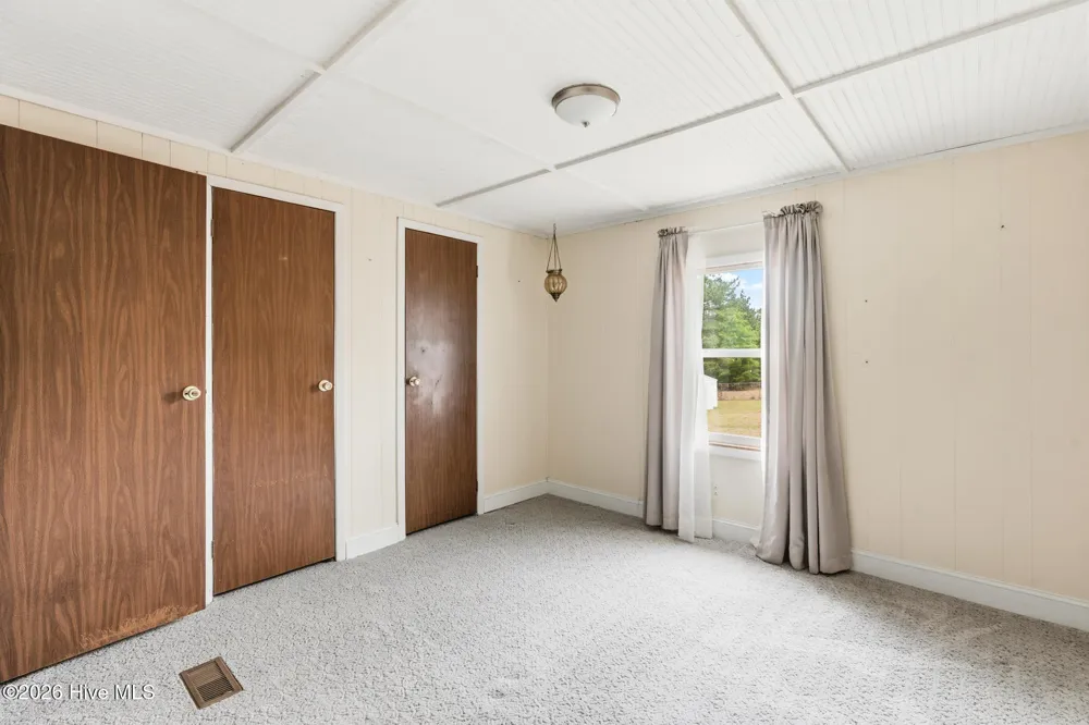 112 Jefferson Drive Hoffman, NC 28347