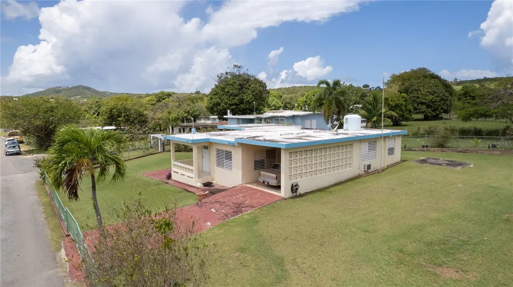195 CALLE ALMENDRO Vieques, PR 00765