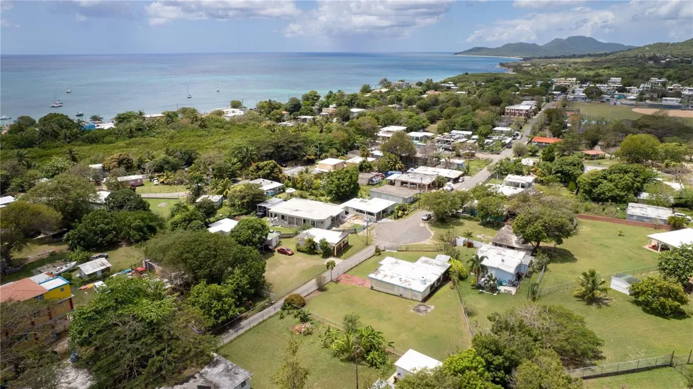 195 CALLE ALMENDRO Vieques, PR 00765
