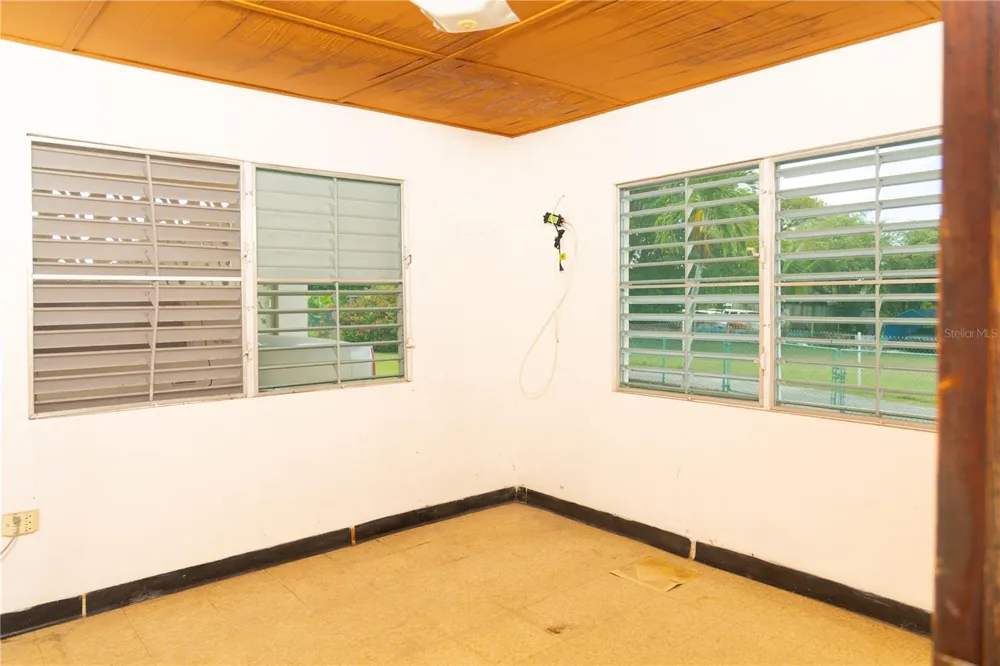 195 CALLE ALMENDRO Vieques, PR 00765