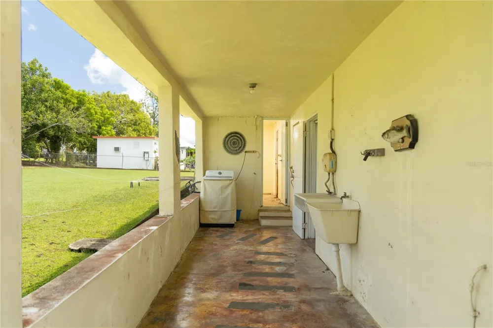 195 CALLE ALMENDRO Vieques, PR 00765