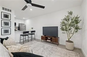 5911 Sheridan Ave Ln #B107 Austin, TX 78723