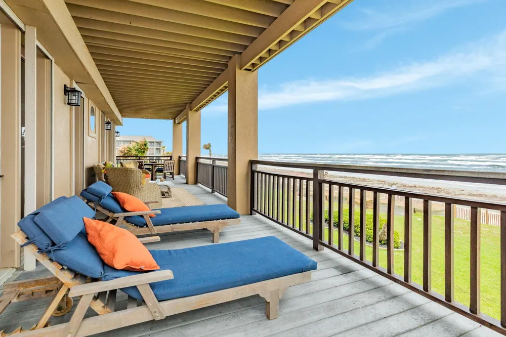 9 Blue Heron Drive Jamaica Beach, TX 77554