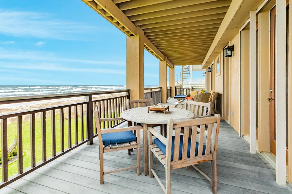 9 Blue Heron Drive Jamaica Beach, TX 77554