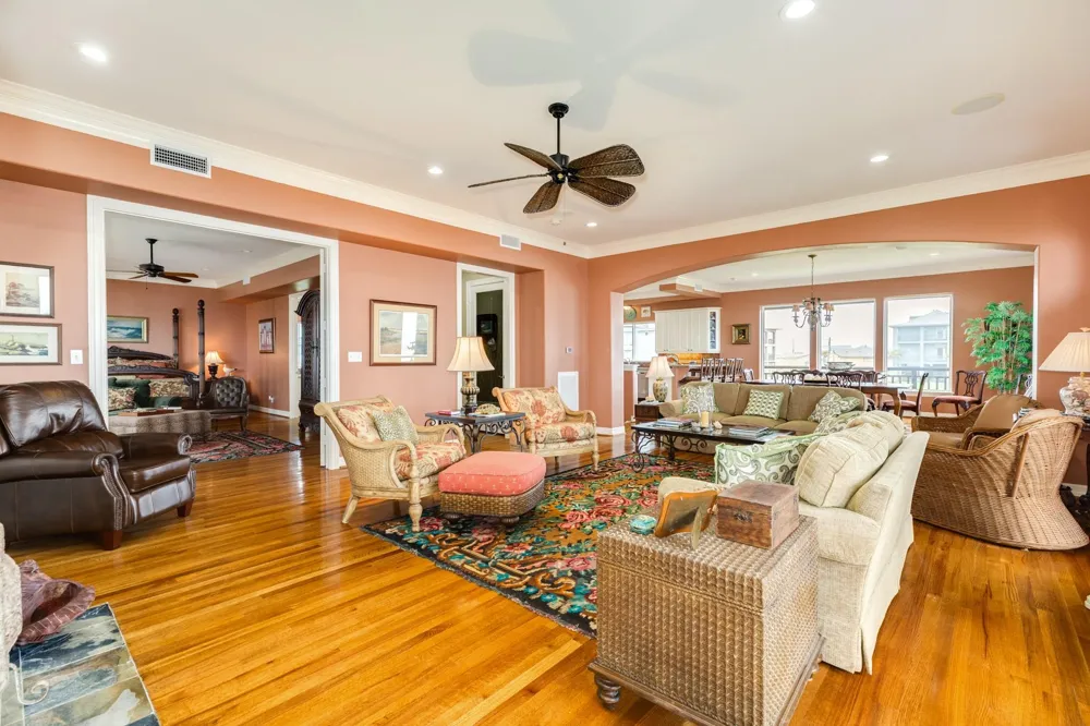 9 Blue Heron Drive Jamaica Beach, TX 77554