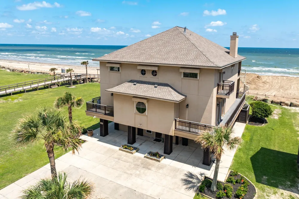 9 Blue Heron Drive Jamaica Beach, TX 77554