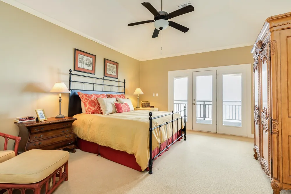 9 Blue Heron Drive Jamaica Beach, TX 77554