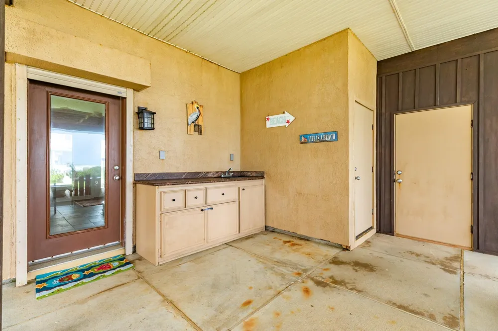 9 Blue Heron Drive Jamaica Beach, TX 77554