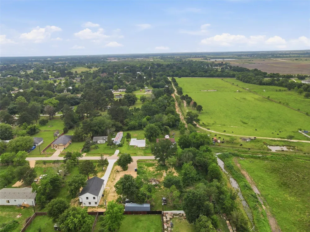 736 Azalea St Prairie View, TX 77484
