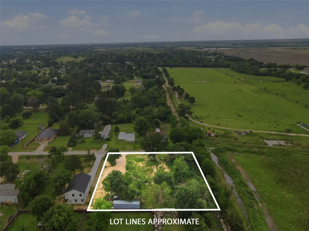736 Azalea St Prairie View, TX 77484