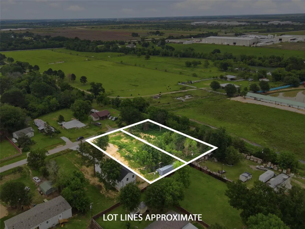 736 Azalea St Prairie View, TX 77484