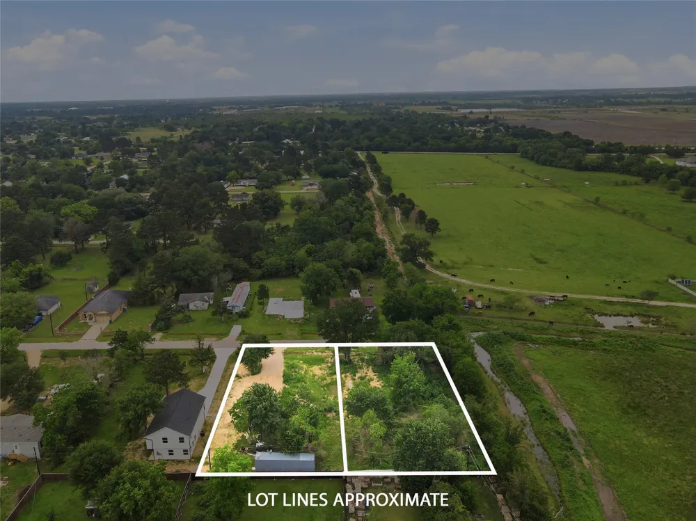 736 Azalea St Prairie View, TX 77484