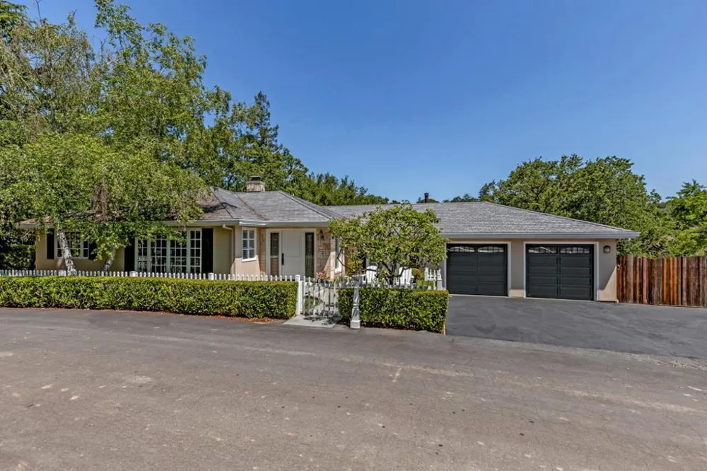 103 Toyon Court Woodside, CA 94062