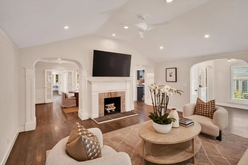 103 Toyon Court Woodside, CA 94062