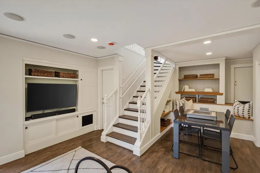 103 Toyon Court Woodside, CA 94062