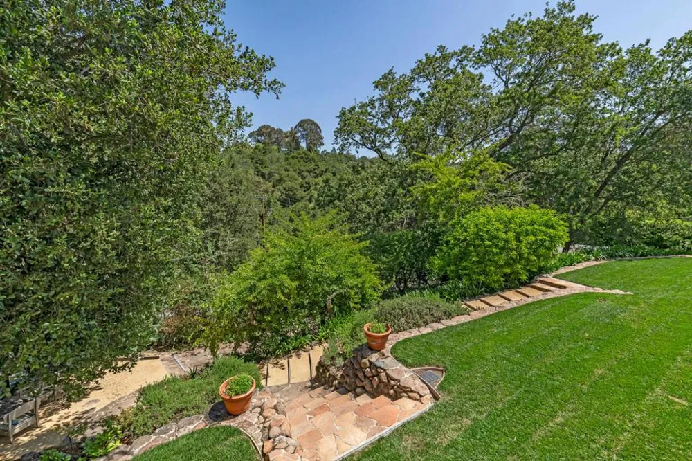103 Toyon Court Woodside, CA 94062