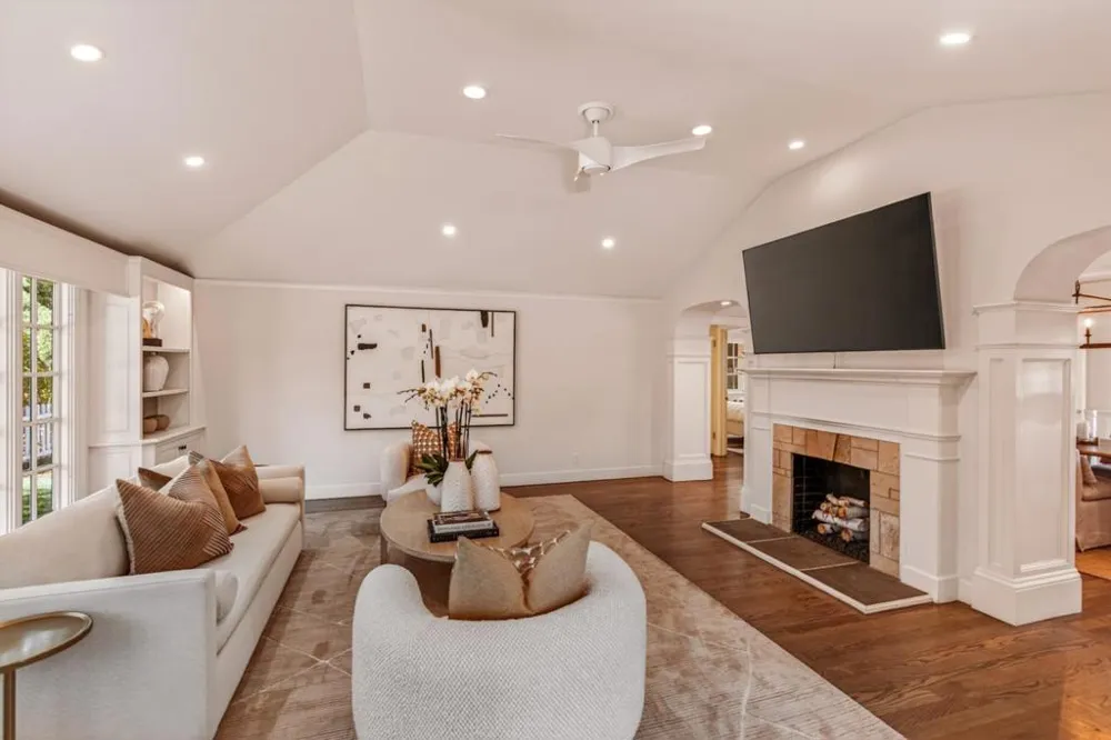 103 Toyon Court Woodside, CA 94062
