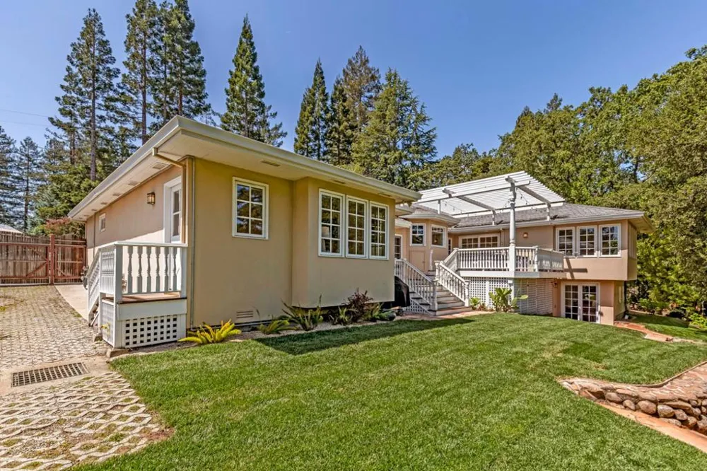 103 Toyon Court Woodside, CA 94062