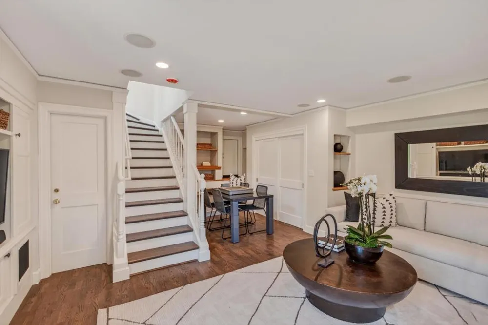 103 Toyon Court Woodside, CA 94062