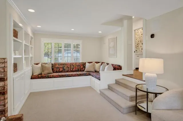 103 Toyon Court Woodside, CA 94062
