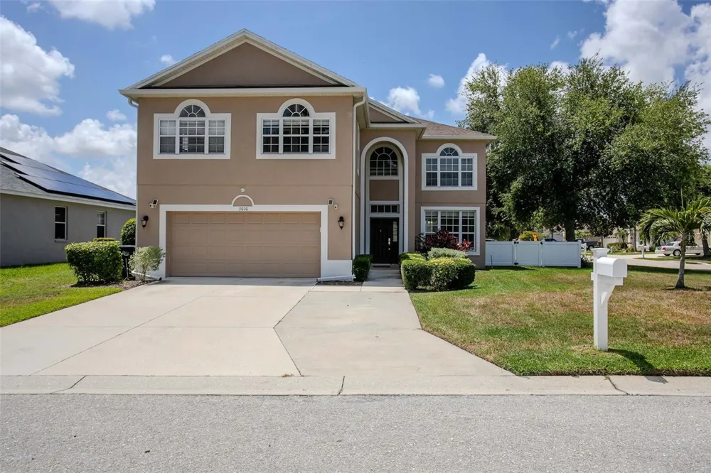 3010 42ND AVENUE E Bradenton, FL 34208