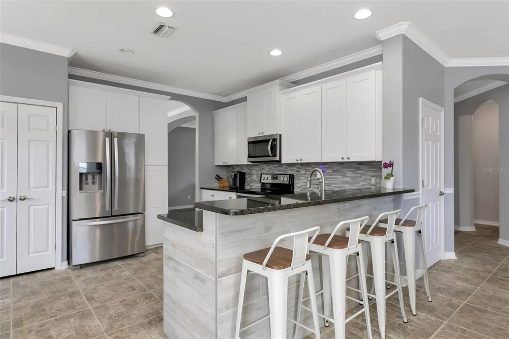 3010 42ND AVENUE E Bradenton, FL 34208