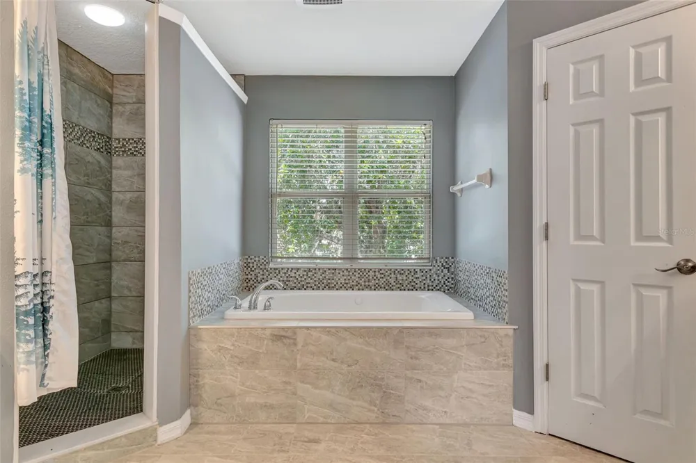 3010 42ND AVENUE E Bradenton, FL 34208