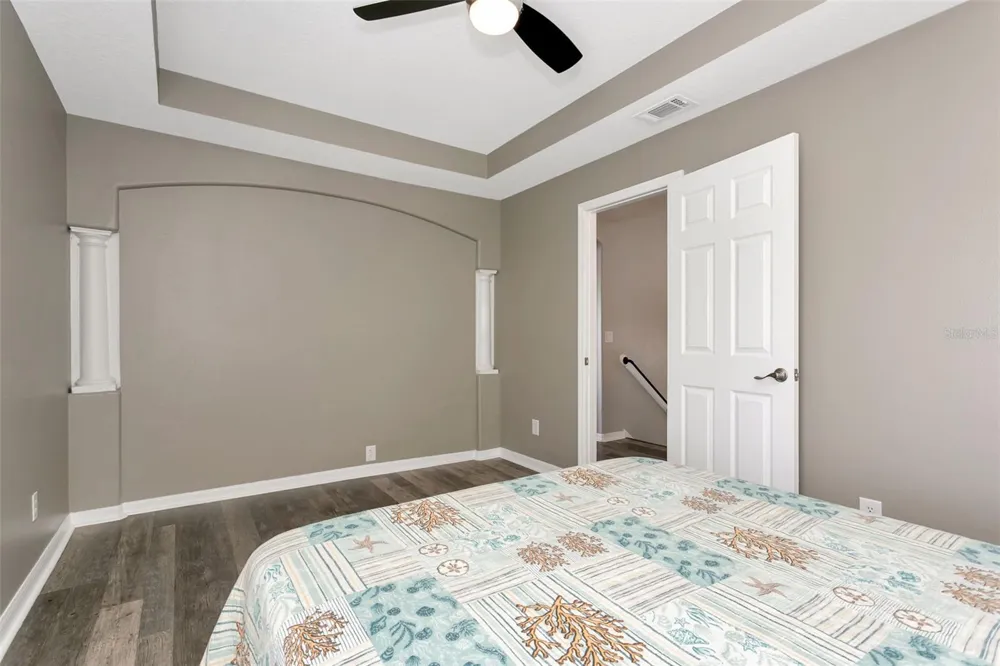 3010 42ND AVENUE E Bradenton, FL 34208