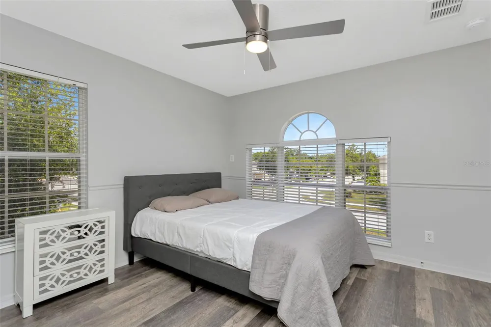 3010 42ND AVENUE E Bradenton, FL 34208