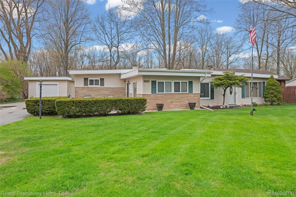 3368 Clyde Drive Burtchville Township, MI 48059