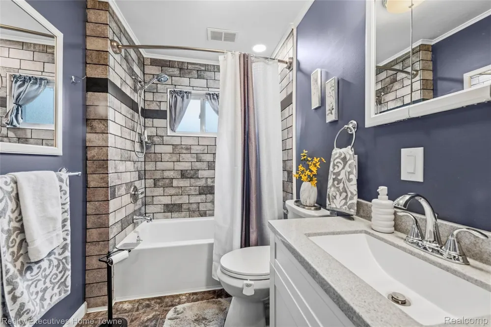 3368 Clyde Drive Burtchville Township, MI 48059