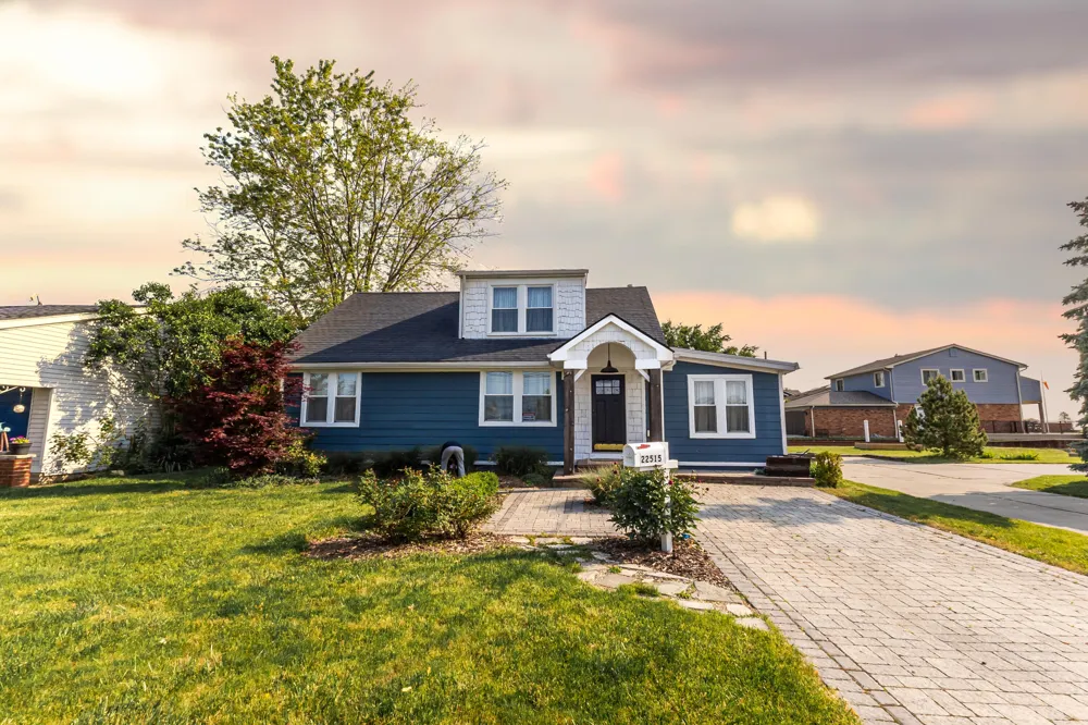 22515 E 10 Mile Road Saint Clair Shores, MI 48080