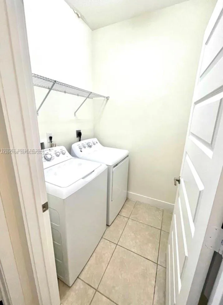 9083 NW 159th St #9083 Miami Lakes, FL 33018