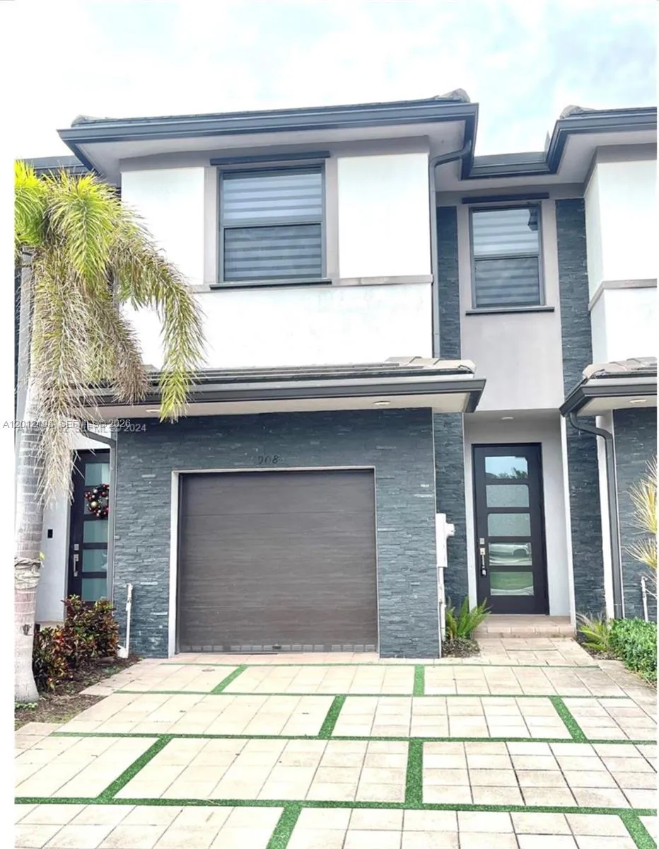 9083 NW 159th St #9083 Miami Lakes, FL 33018