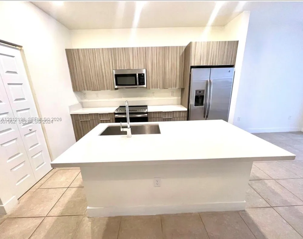 9083 NW 159th St #9083 Miami Lakes, FL 33018
