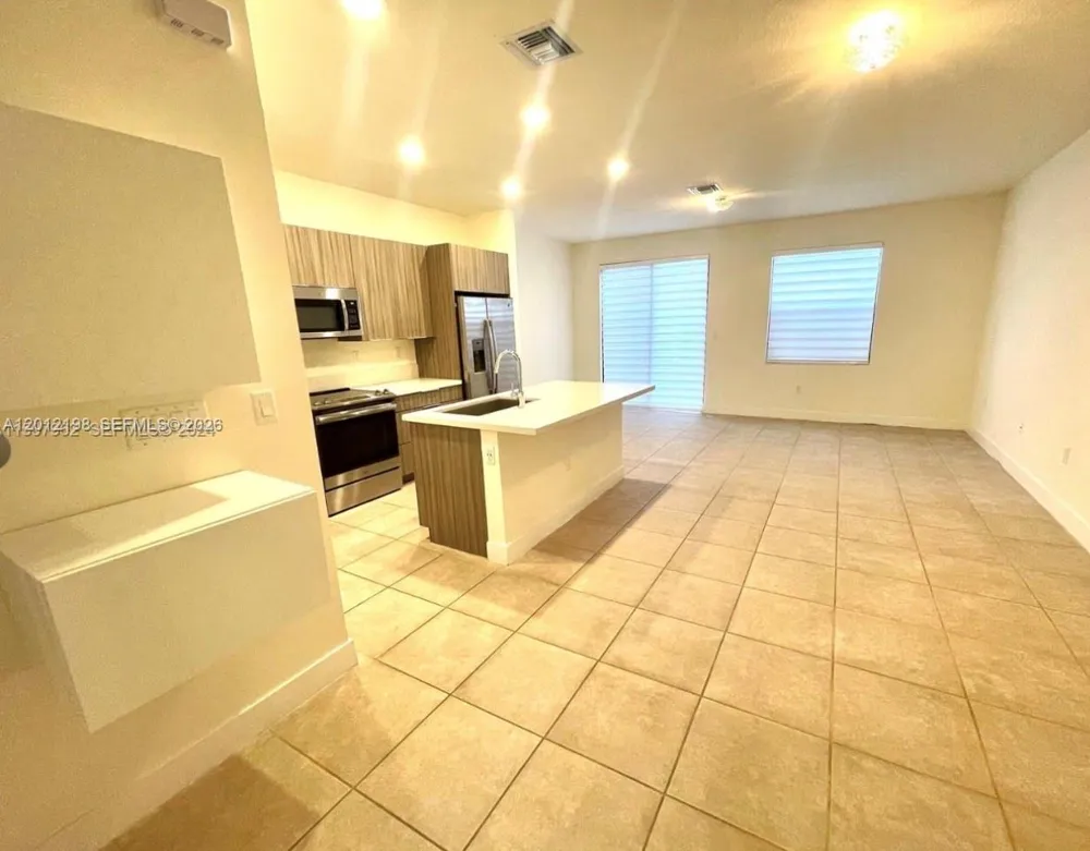 9083 NW 159th St #9083 Miami Lakes, FL 33018