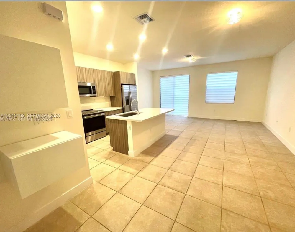 9083 NW 159th St #9083 Miami Lakes, FL 33018