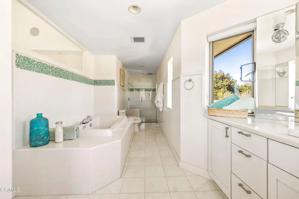 28651 S Highway 1 Point Arena, CA 95468
