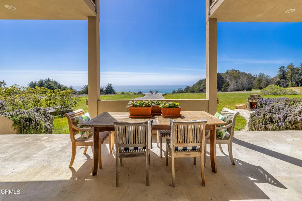 28651 S Highway 1 Point Arena, CA 95468